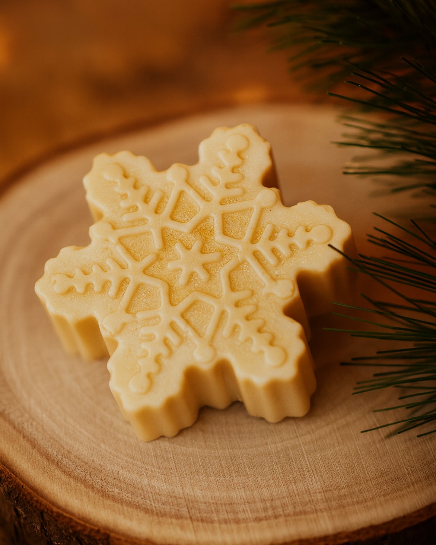 Golden Arctic Snowflake soap by DEOS Co., handmade in Greece using natural oils and festive botanicals — pure, elegant, and perfect for luxurious holiday gifting.