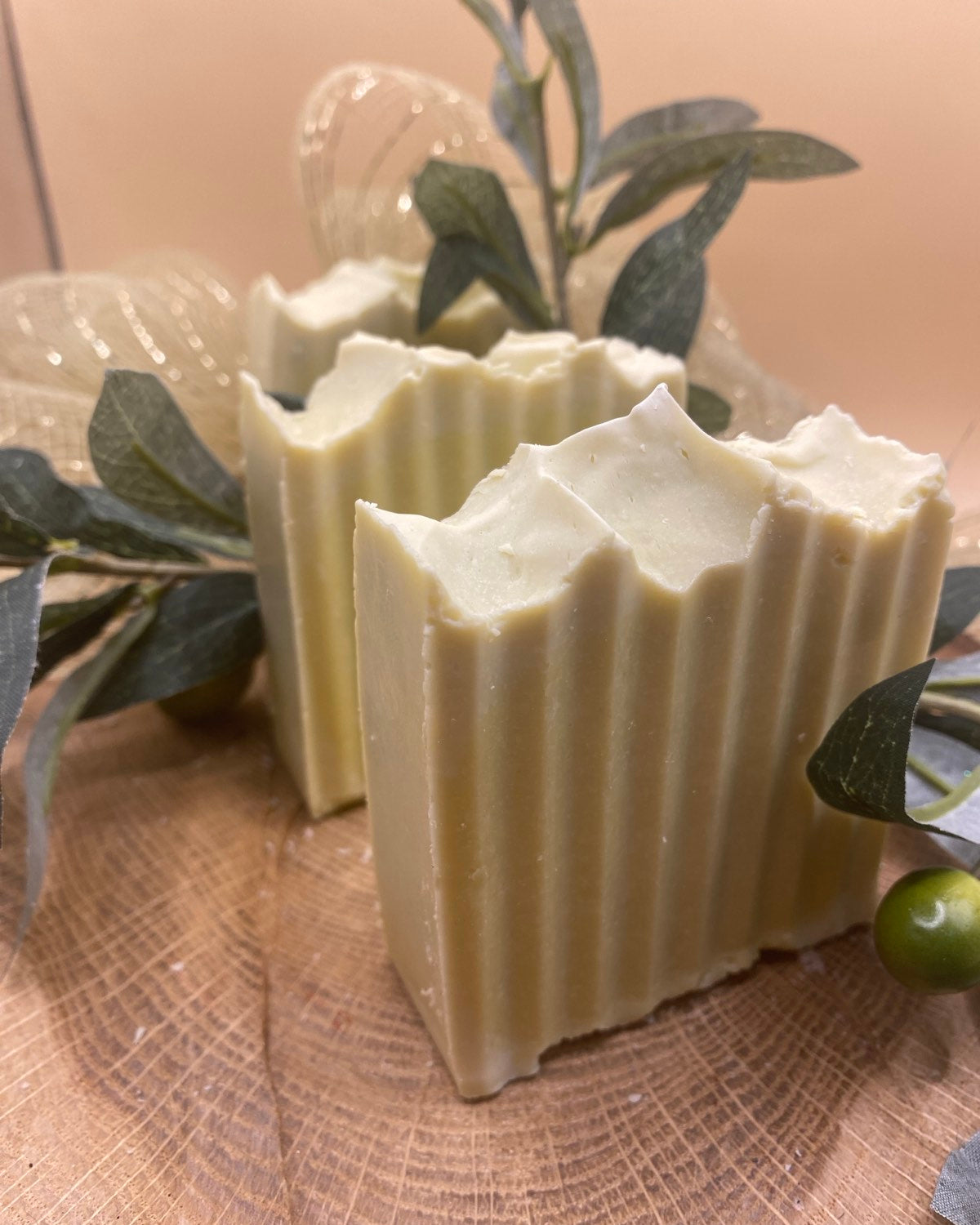 Deos Athena’s Essence 100% natural olive oil soap – a minimalist, chemical-free luxury skincare essential for soft, radiant, and healthy skin.