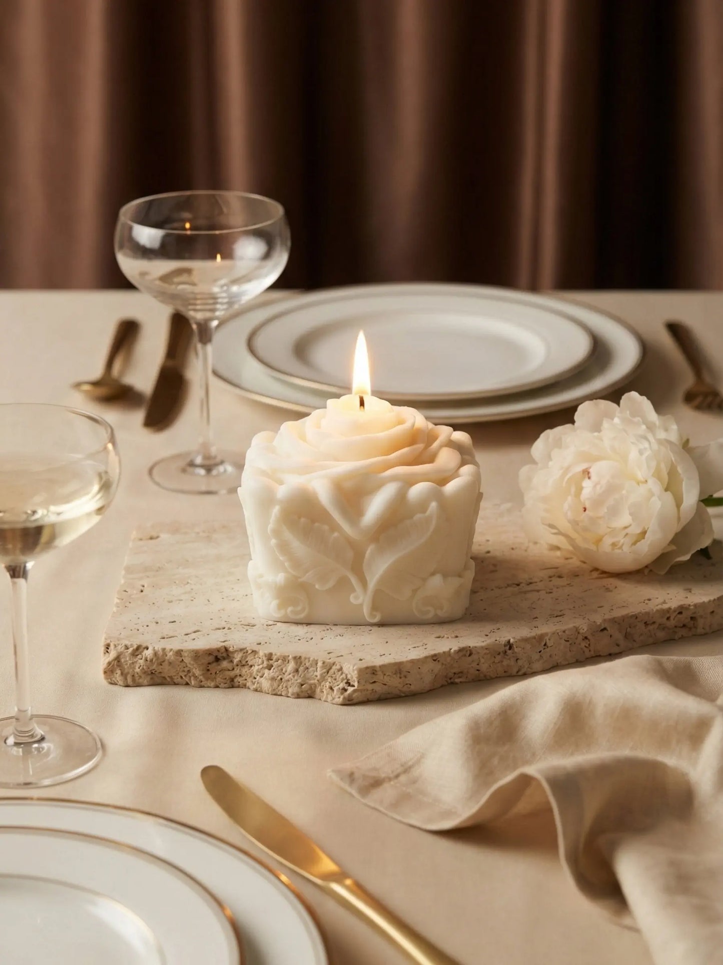 Clean-burning honey vanilla soy wax candle