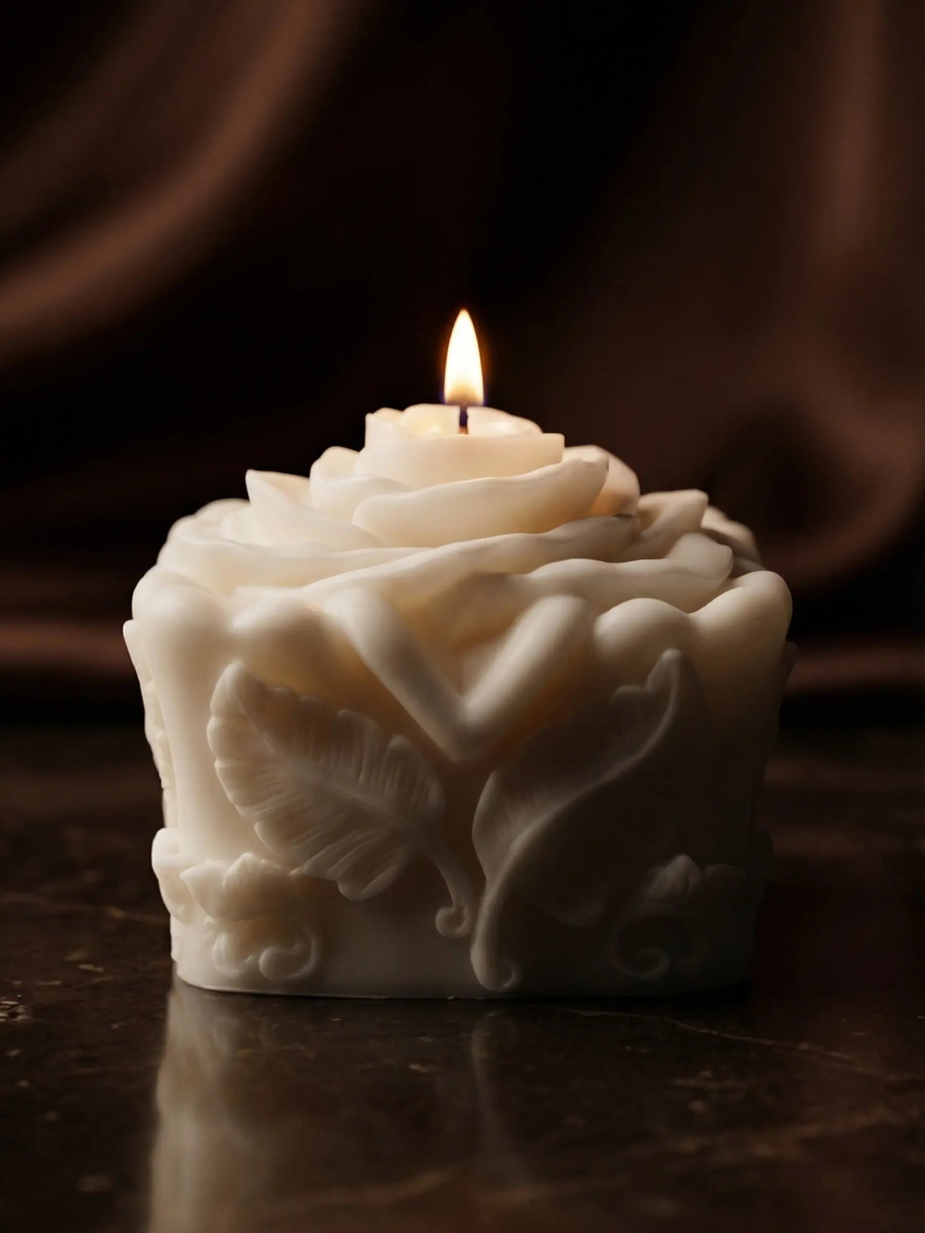 Luxury honey vanilla sculptural soy candle