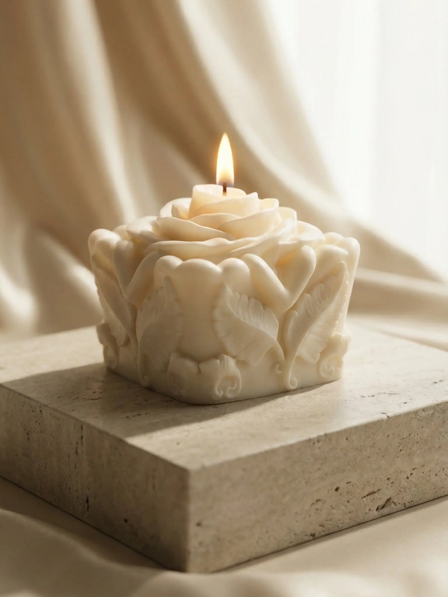 FLORÉVE honey vanilla candle by DEOS Co