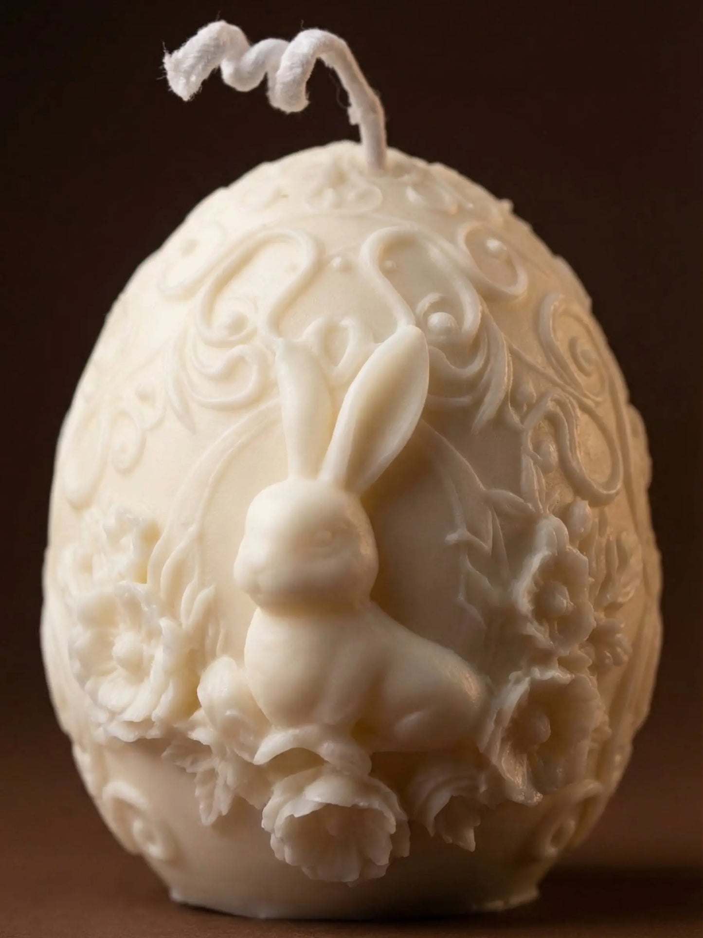 Clean-burning decorative soy wax candle
