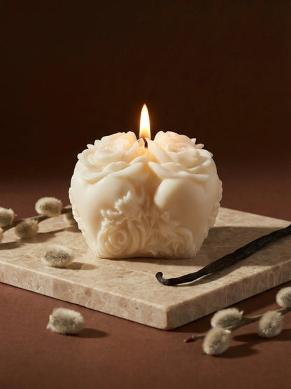Clean-burning decorative soy candle with roses
